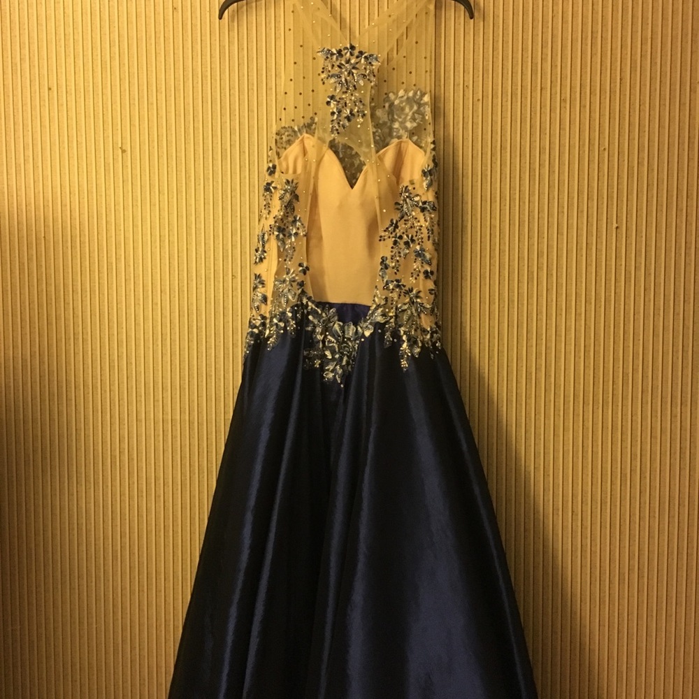 prom/homecoming dress